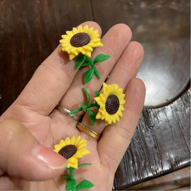 Mô hình cành hoa hướng dương cho các bạn trang trí tiểu cảnh, terrarium, DIY