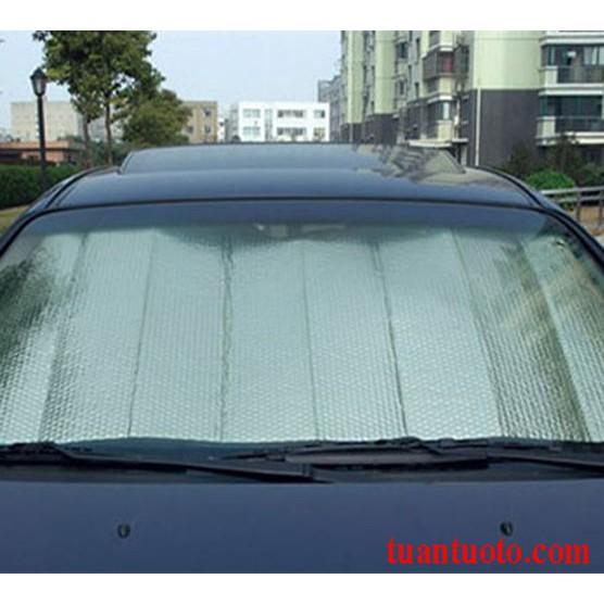 Tấm xốp che nắng bên trong kính lái ô tô