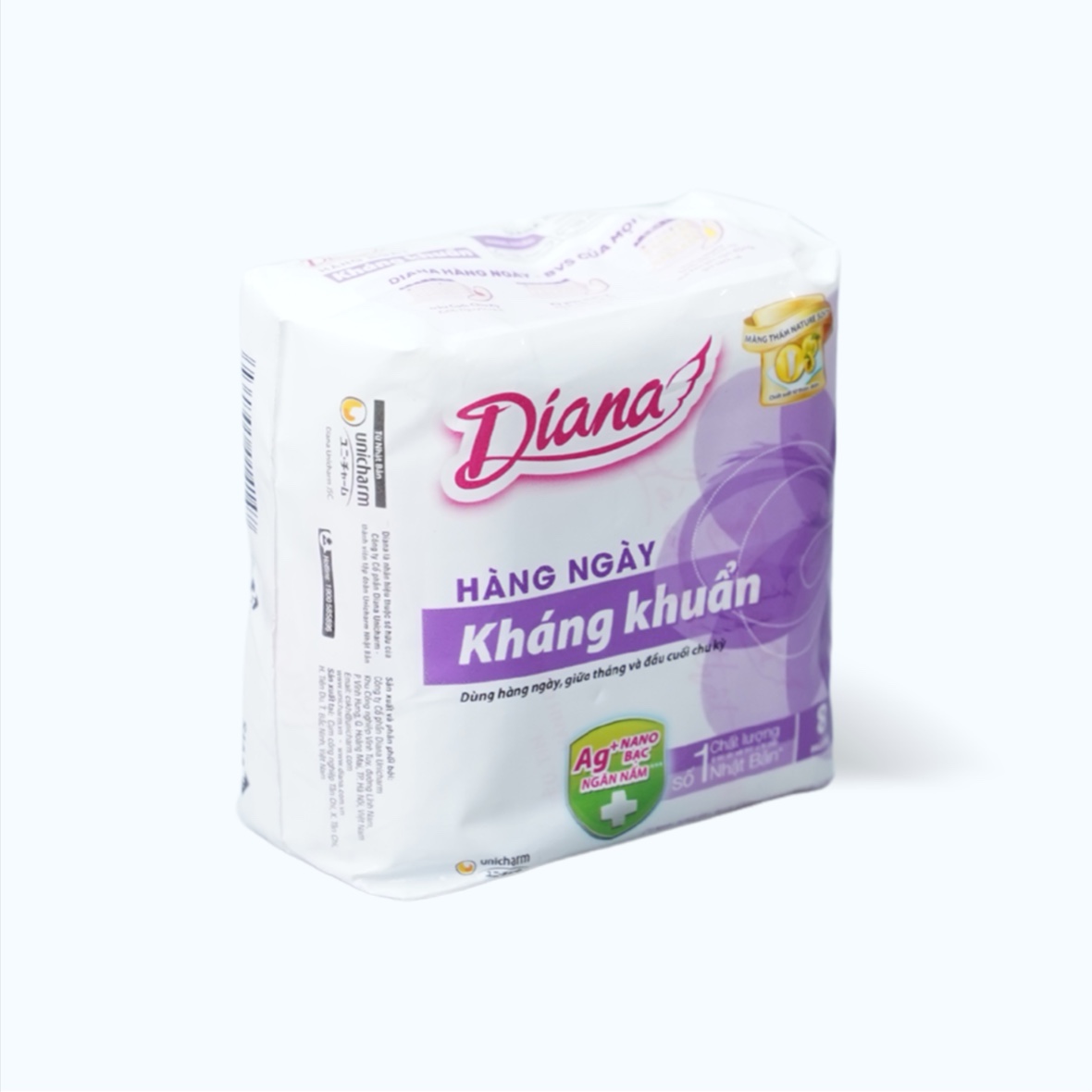 Băng vệ sinh kháng khuẩn hàng ngày Diana Sensi (8 miếng/gói)