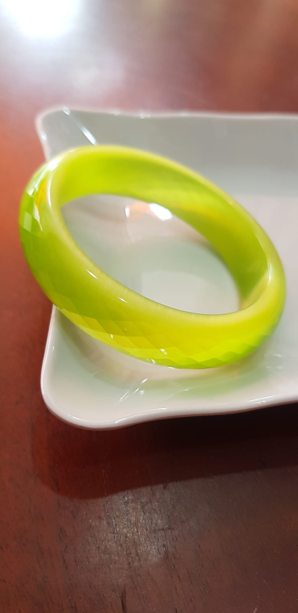 Vòng tay bản hẹ đá mắt mèo giác xanh đợt chuối tươi sáng mới đẹp lạ vòng Ni 55mm x Cao 15mm x dầy 7mm nữ mệnh mộc mệnh hoả 52kg - 56kg đeo rẻ đẹp