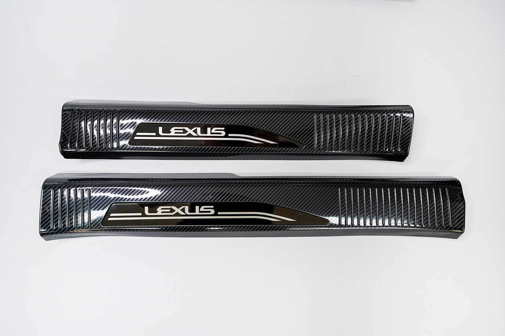 Nẹp Bước Chân Phần Nhựa Cao Cấp Dành Cho Xe Lexus RX350 2023+ Chất Liệu CARBON