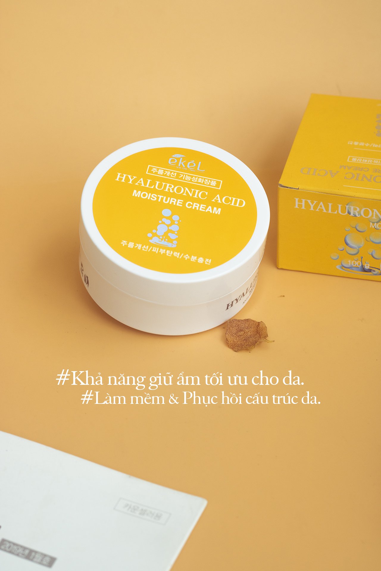 Kem Dưỡng Ẩm Da Tinh Chất Dầu Ngựa Ekel Horse Oil Moisture Cream ( Date 3/2023 )