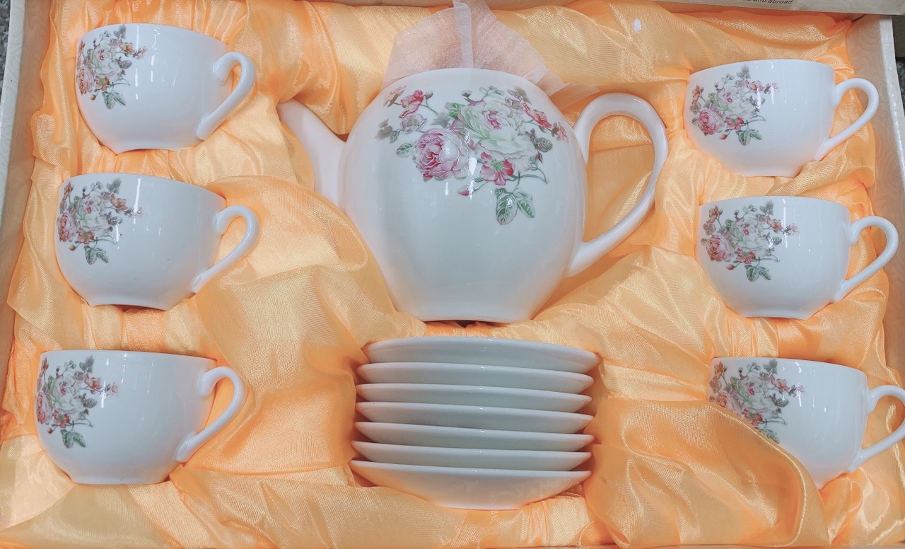 Bộ cốc chén phà trà sứ camelia kèm 7 đĩa lót tách trắng họa tiết hoa hồng - ANTH463