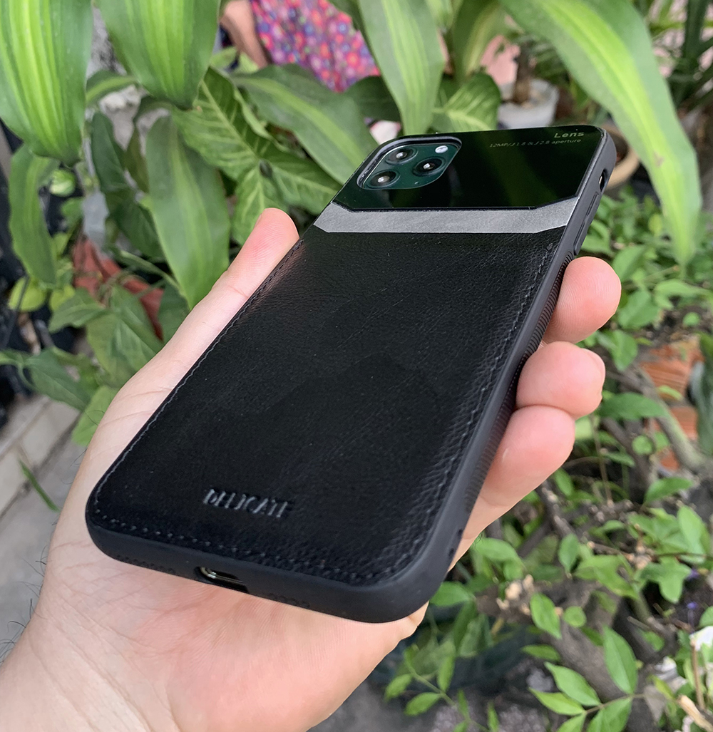 Ốp lưng da kính cao cấp dành cho iPhone 11 Pro - Màu đen - Hàng nhập khẩu - DELICATE