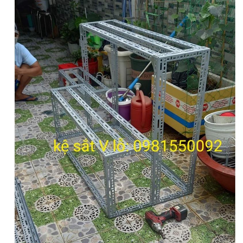 Kệ sắt V Lỗ bậc thang 2 bậc ( NHIỀU ĐỘ CAO KÍCH THƯỚC LỰA CHỌN) KHUNG SẮT V4X4cm