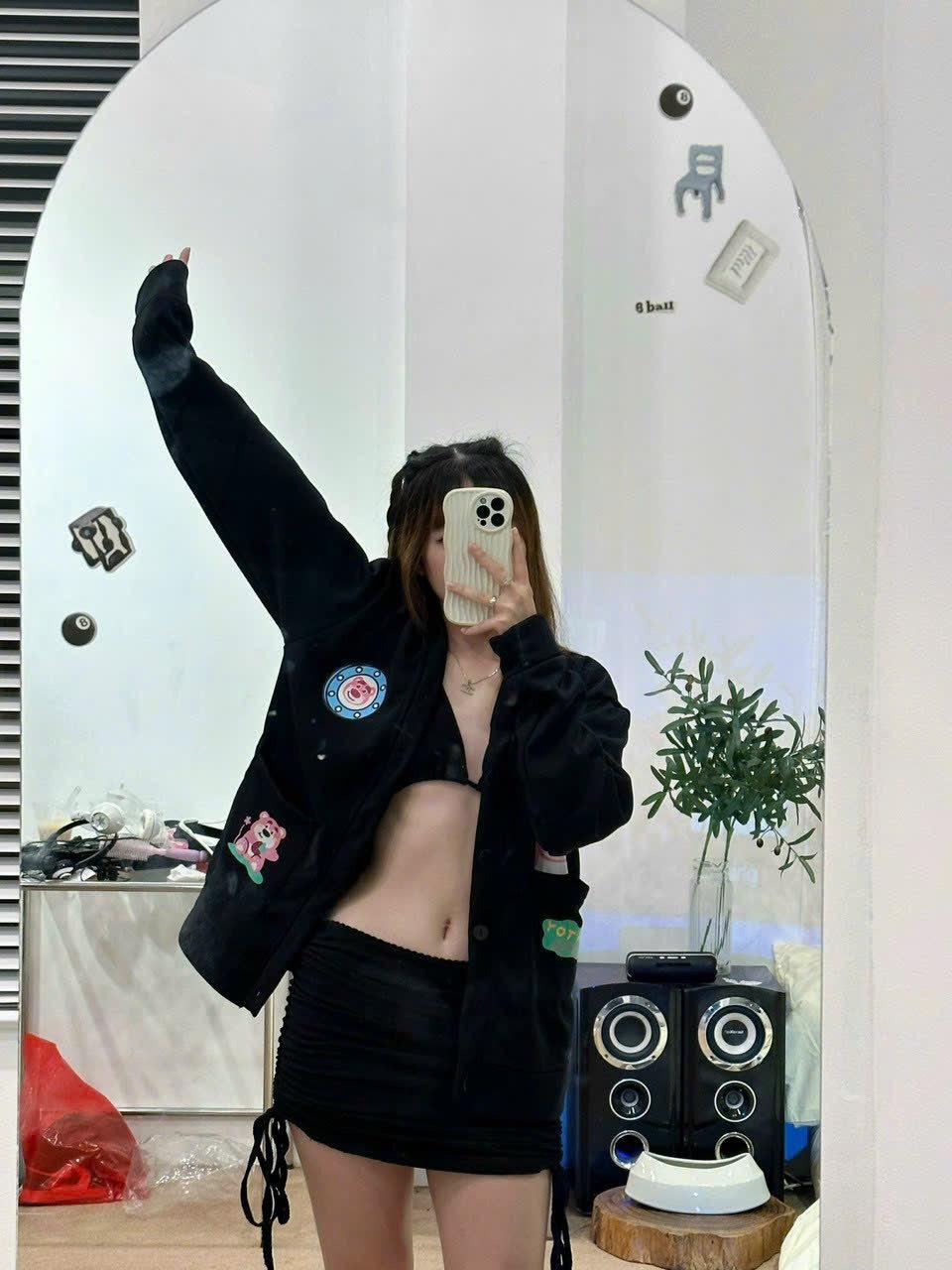 Áo Khoác Nỉ Cardigan nữ Unisex Trước Áo Có In Hình Gấu Dâu Dễ Thương HTM FASHION