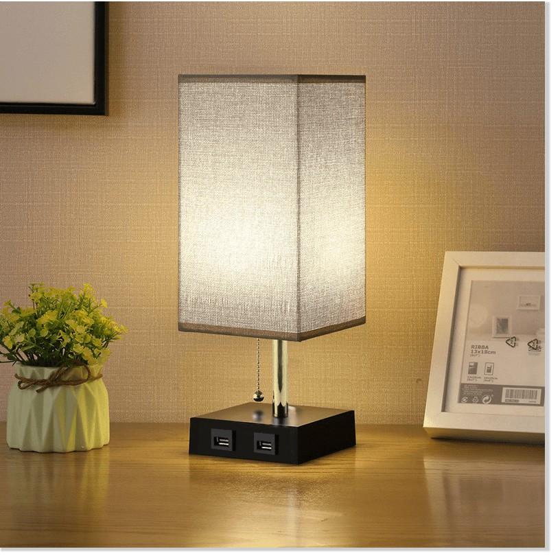 Đèn Ngủ Để Bàn Phòng Ngủ Công Nghệ 2 USB 2Power Bedside Table Lamp