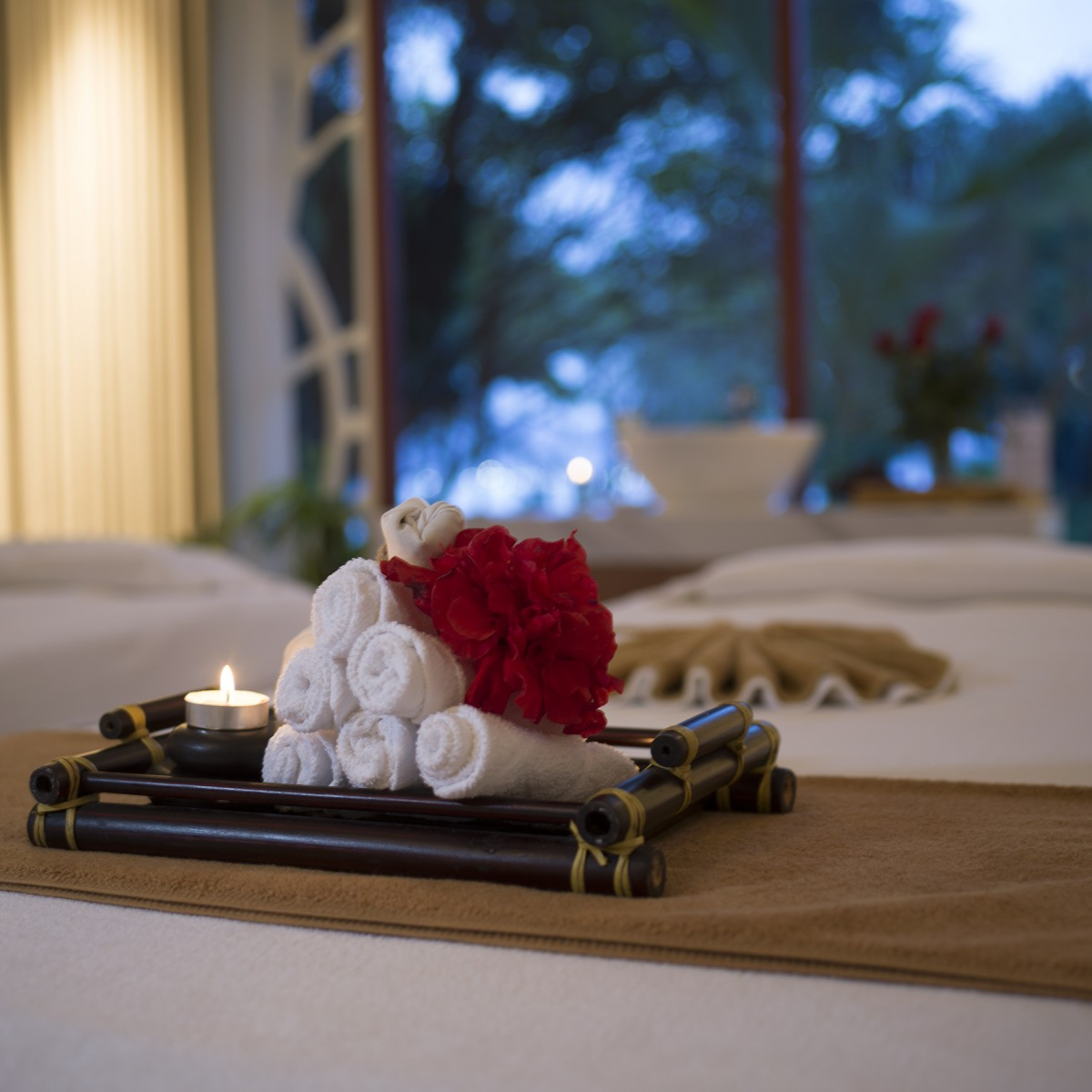 Trọn Gói 2N1D Tại MERPERLE Hòn Tằm Resort 5* - Ăn sáng, Ăn Trưa Hoặc Tối. Miễn Phí Vé Vào Cổng Khu Vui Chơi Sparkling Waves.