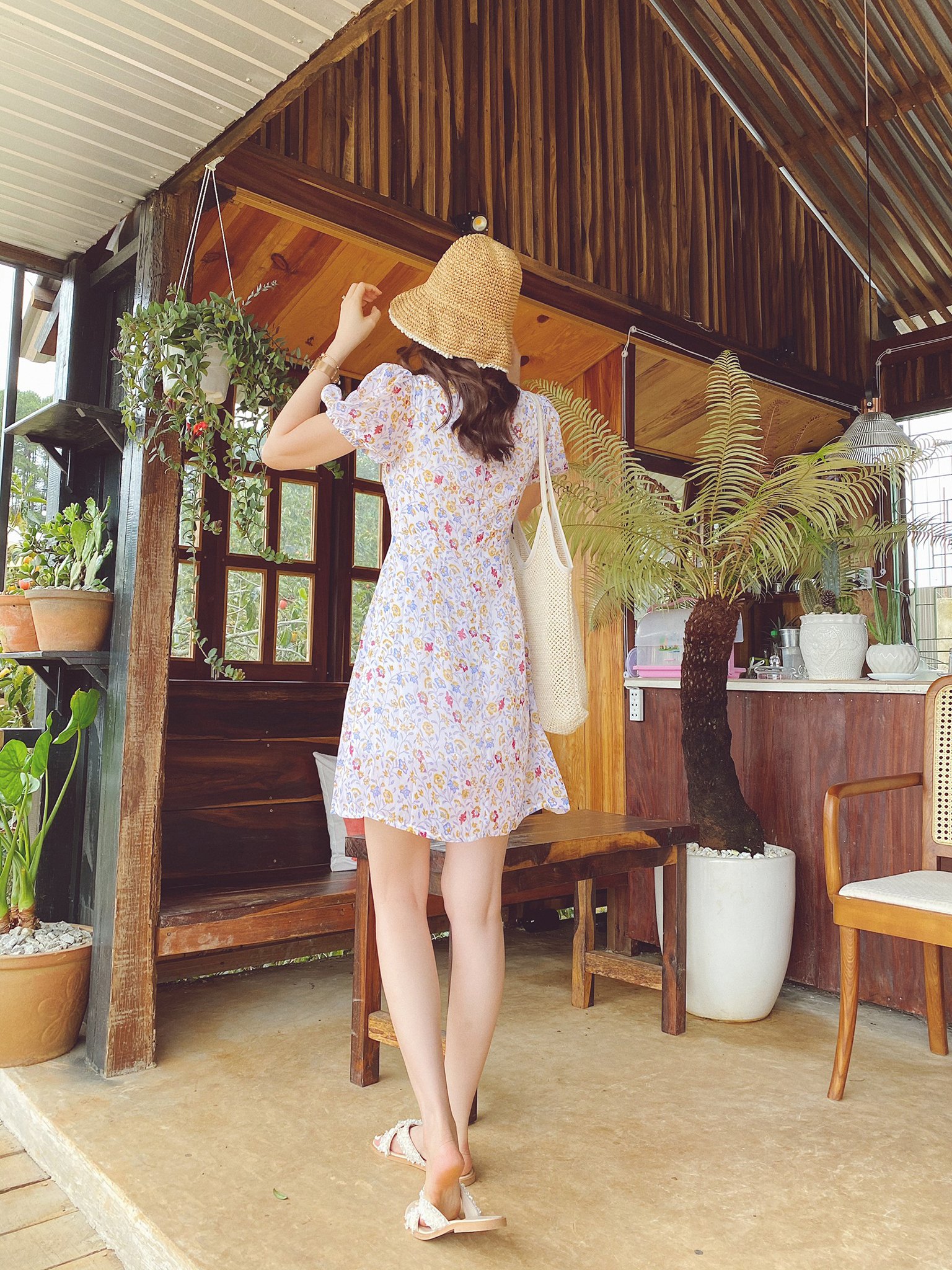 Đầm trắng hoa nút gỗ Zoe Dress Gem Clothing SP060290