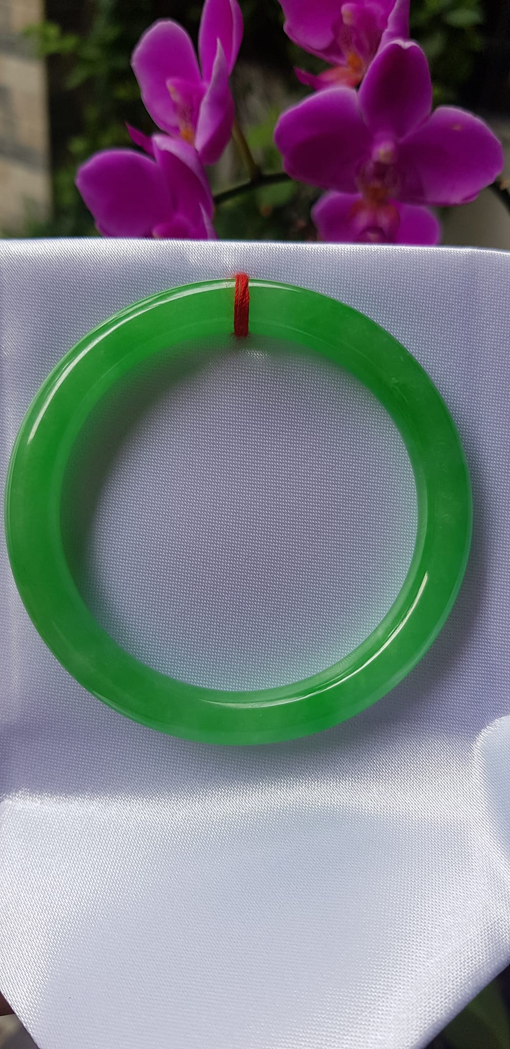 Vòng tay nữ đá cẩm thạch tự nhiên Ngọc Lý Đẹp 54mm x cọng 8mm Màu Xanh Lý tươi sáng bóng mượt đẹp Nữ 53kg - 60kg đeo Vòng hợp nữ mệnh Mộc mệnh Hỏa mệnh Thủy ạ