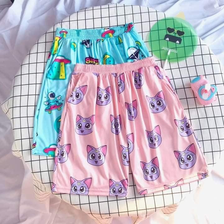 (40-65kg) Quần Short cartoon hình thú unisex nam/nữ chất thun cào. Quần short nam. Quần short nữ. Họa tiết: thú mỏ vịt tím - chó vàng - gà vàng -  shin cậu bé bút chì - máy game BMO xanh ngọc - thú mỏ vịt vàng - perry - vịt đen - thỏ tím - tororo xám - gấu koya xanh ngọc - tim trắng - bts đen - mèo tím - stitch trắng - vô diệm xanh - khủng long cam - ngựa pony hồng