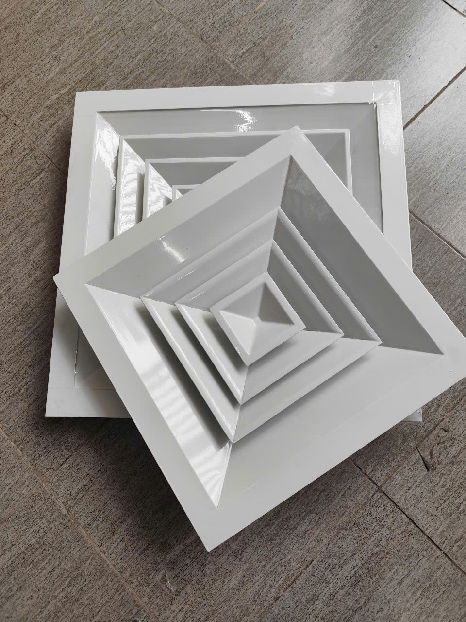 Cửa gió khuếch tán 450x450 miệng gió cấp điều hòa chất liệu nhôm, nan gió điều hòa âm trần