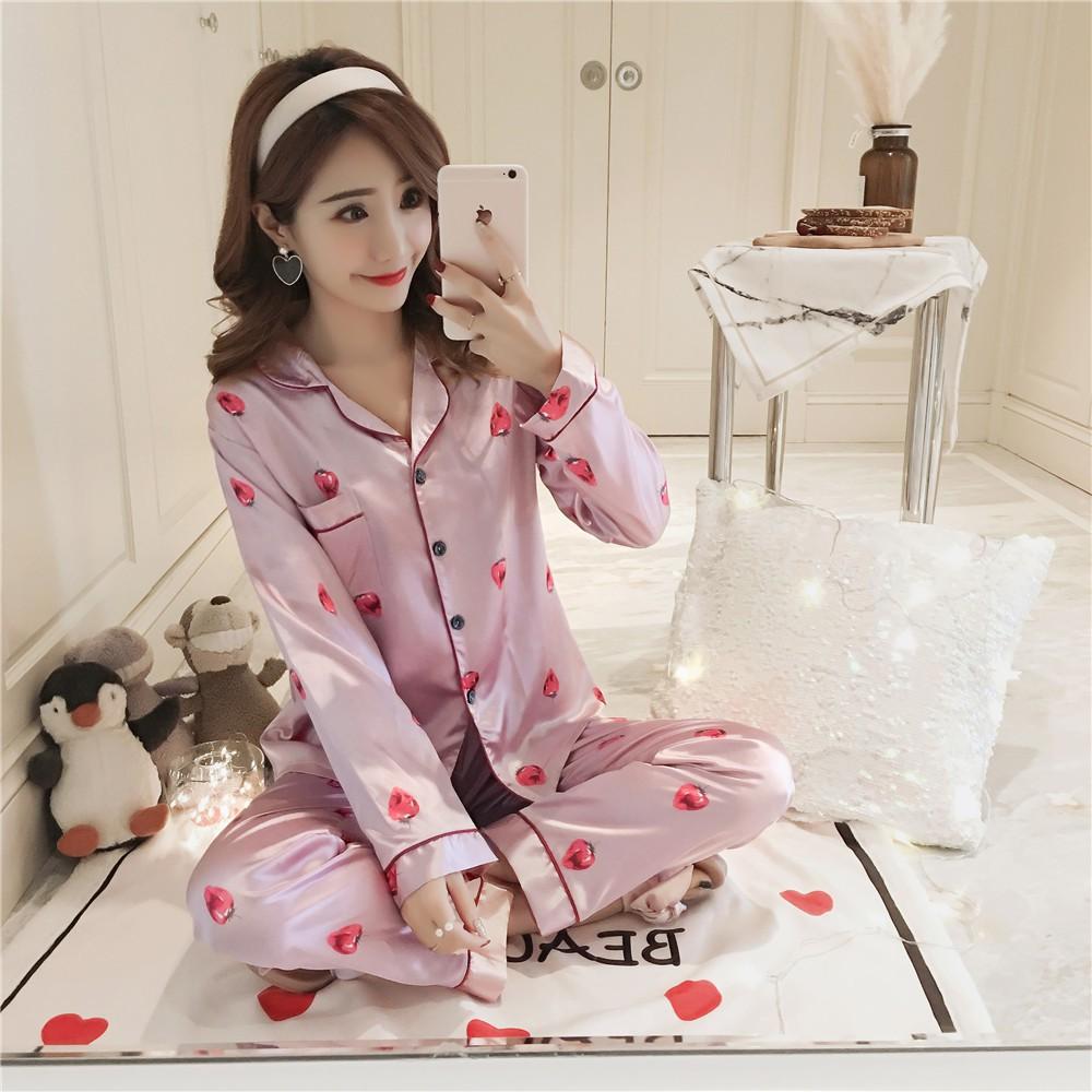 Bộ Đồ Ngủ Lụa Pijama Dài Họa Tiết Trái Dâu Cực Đáng Yêu CDANP13