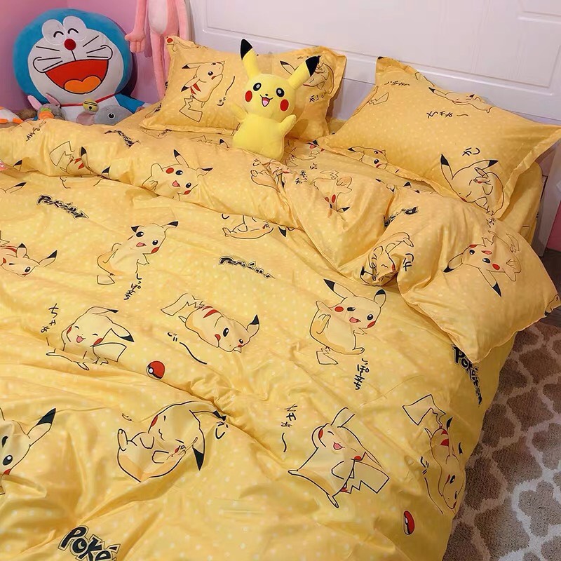 Bộ Drap &amp; Chăn Phao 5 Món Cotton Poly Pikachu