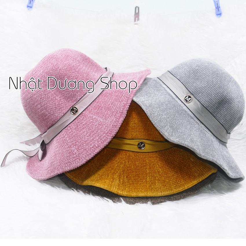 Nón Bo vành gợn sóng gắn nơ có chữ M, vành rộng 8cm phù hợp cho các bạn nữ đi chơi du lịch, chất lượng cao cấp.