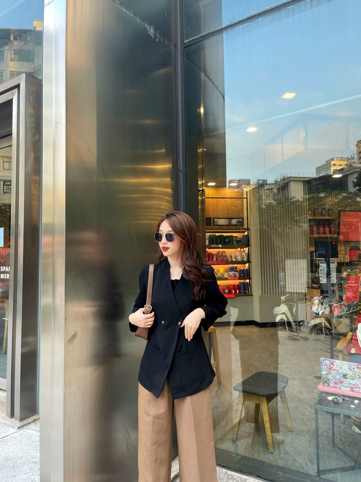 YU CHERRY | Áo nữ Neckless Button Blazer YA391