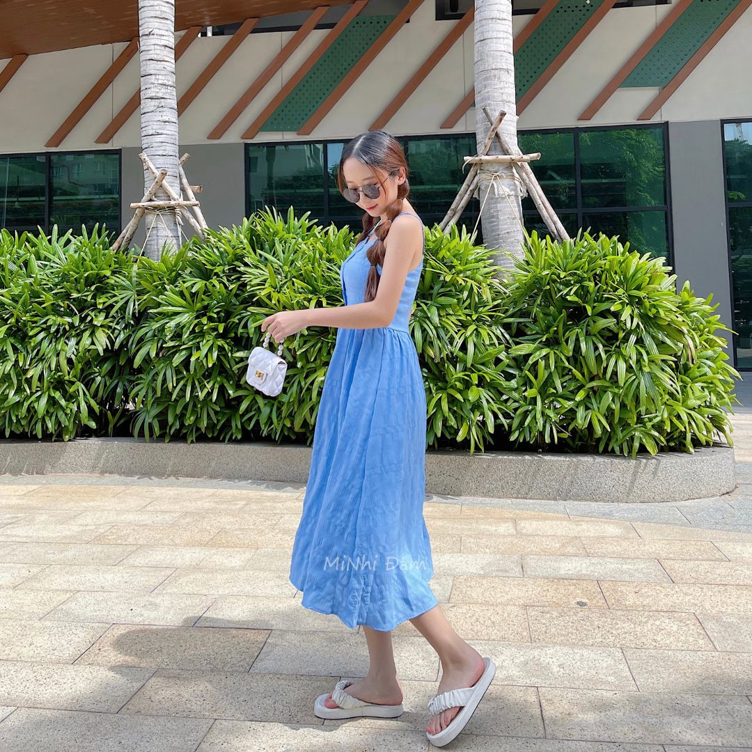 Đầm 2 dây màu xanh dương dáng xòe, Đầm maxi 2 dây dài đi biển Cao Cấp đính nút ngực, nữ tính quyến rũ MiNhi
