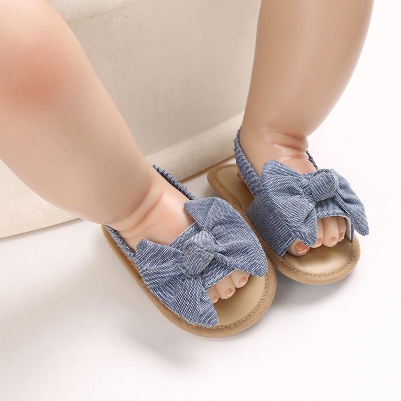 Sandal tập đi, giày tập đi