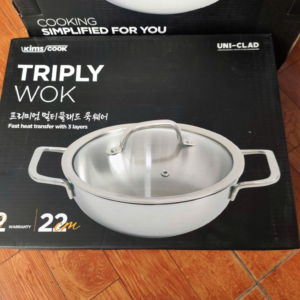 Nồi lẩu Inox 304 đúc liền 3 lớp 2 quai Hàn Quốc Uni-Clad size 22cm/ 26cm vung kính