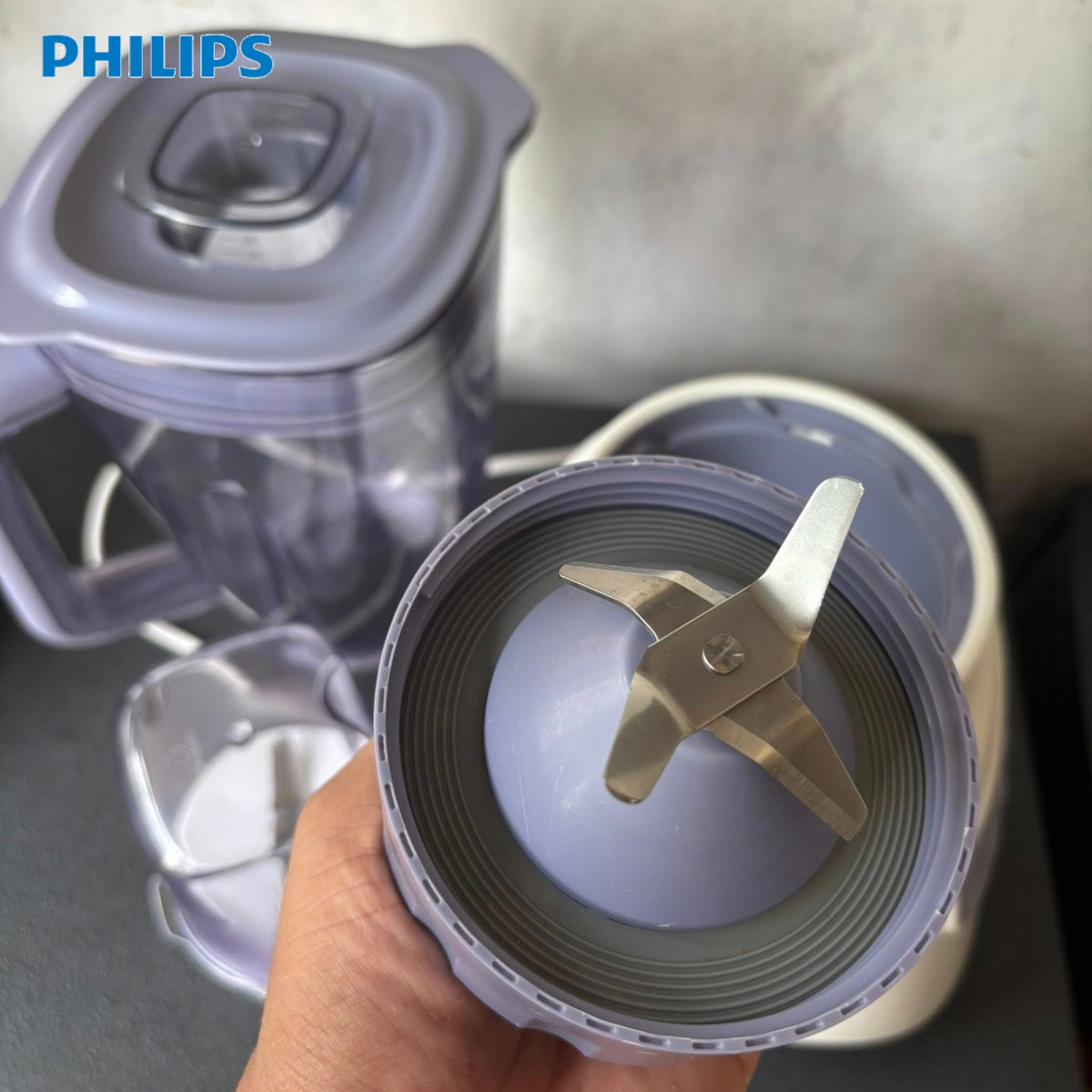 Máy xay sinh tố đa năng Philips HR2221/00 công suất 700W, xuất xứ Indonesia - Hàng chính hãng