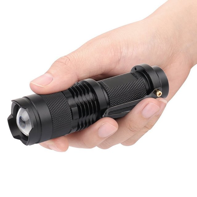 Đèn pin mini led zoom siêu sáng SK68  đã bao gồm pin+sạc pin