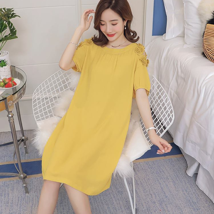 Đầm bầu dự tiệc hở vai thêu hoa sang trọng