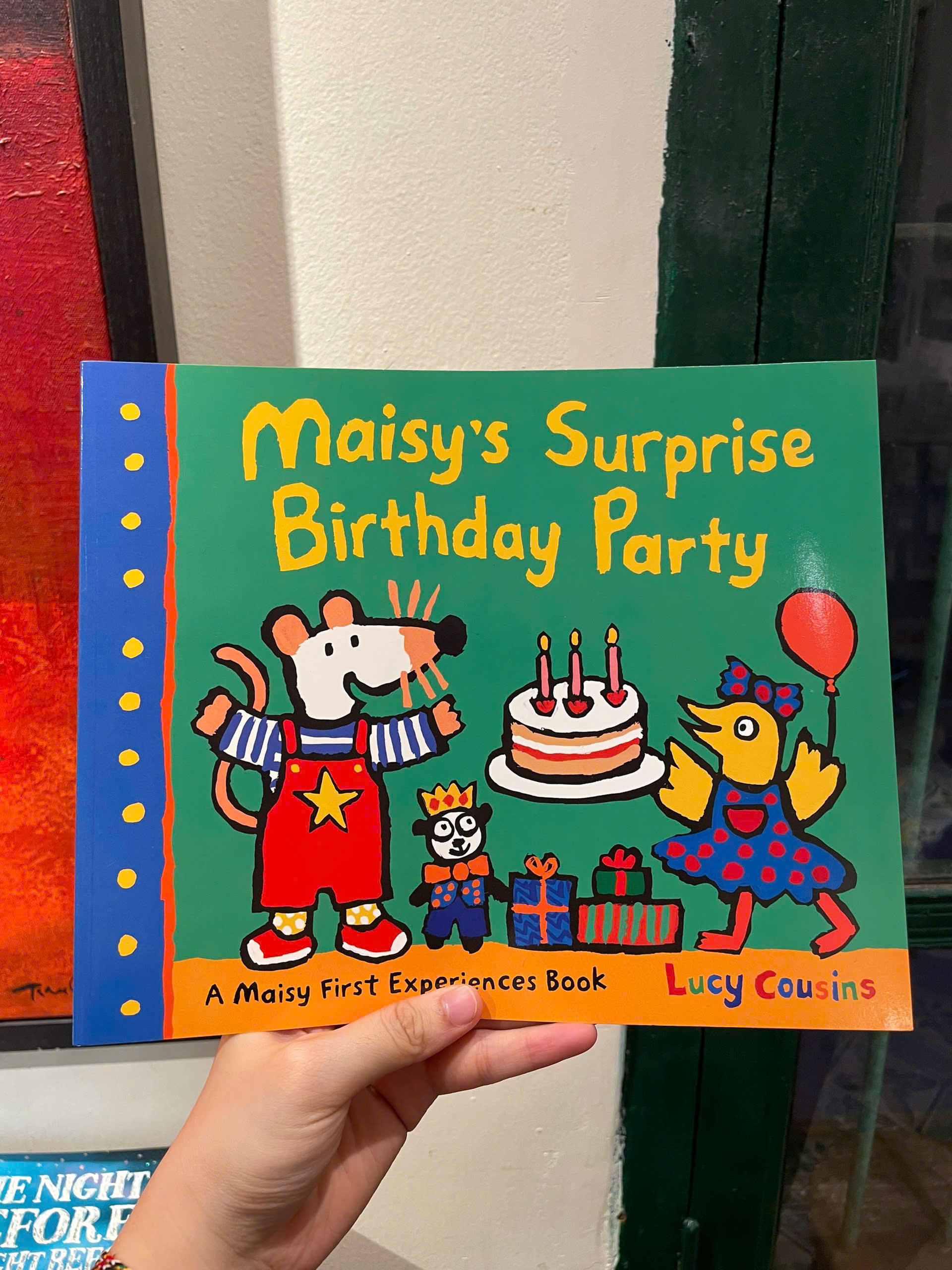 Maisy's Surprise Birthday Party by Lucy Cousins - Children Picture book in English