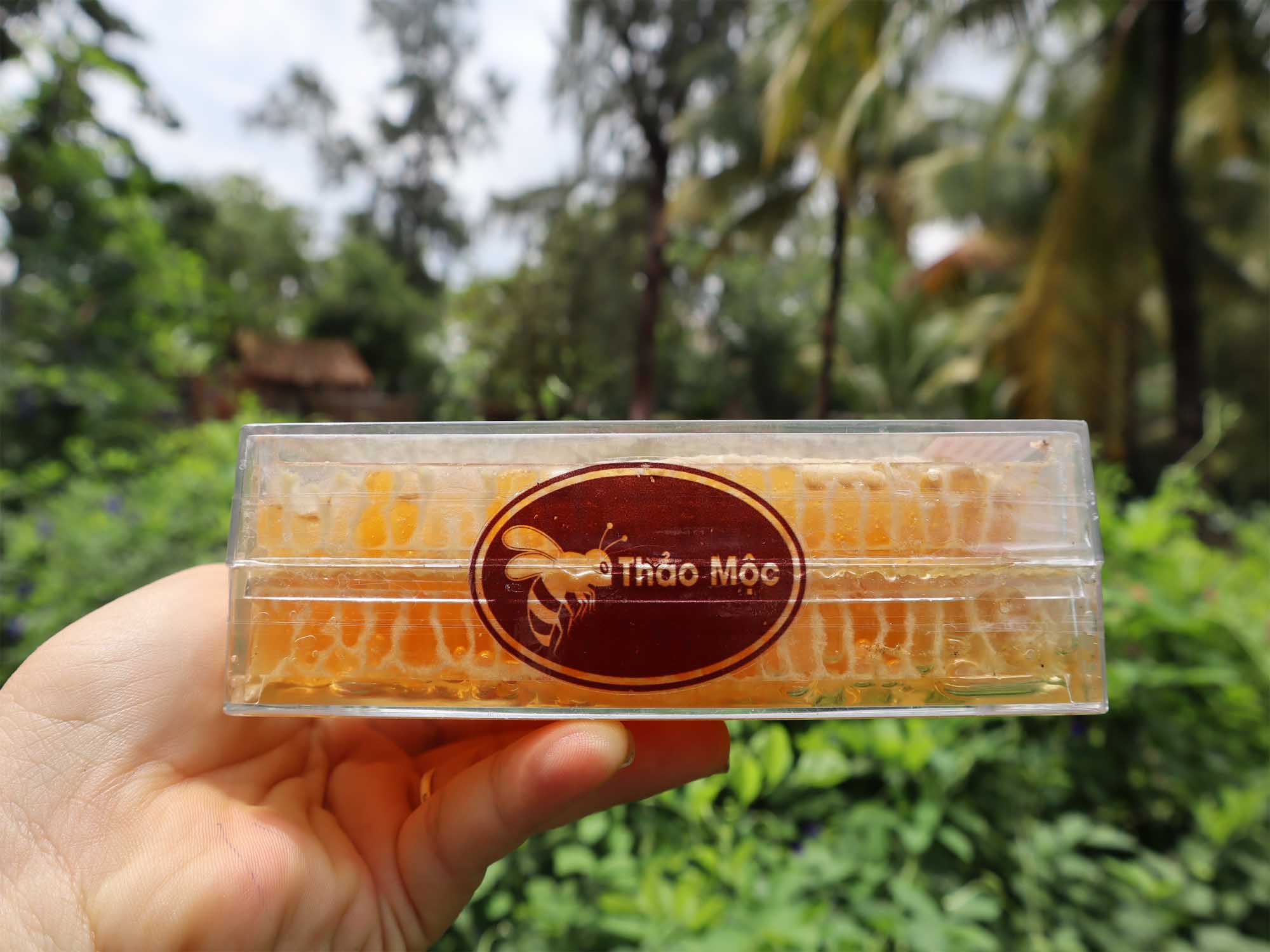 Mật Ong Bánh Tổ Thảo Mộc Hộp 600gr Loại Hoa Rừng Honeycomb