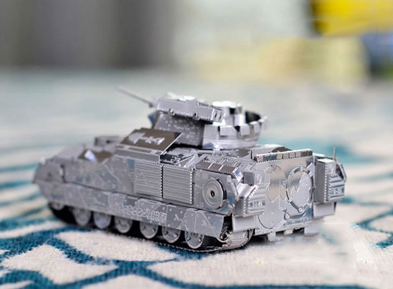 Mô hình thép 3D tự ráp cao cấp xe tank M2A2