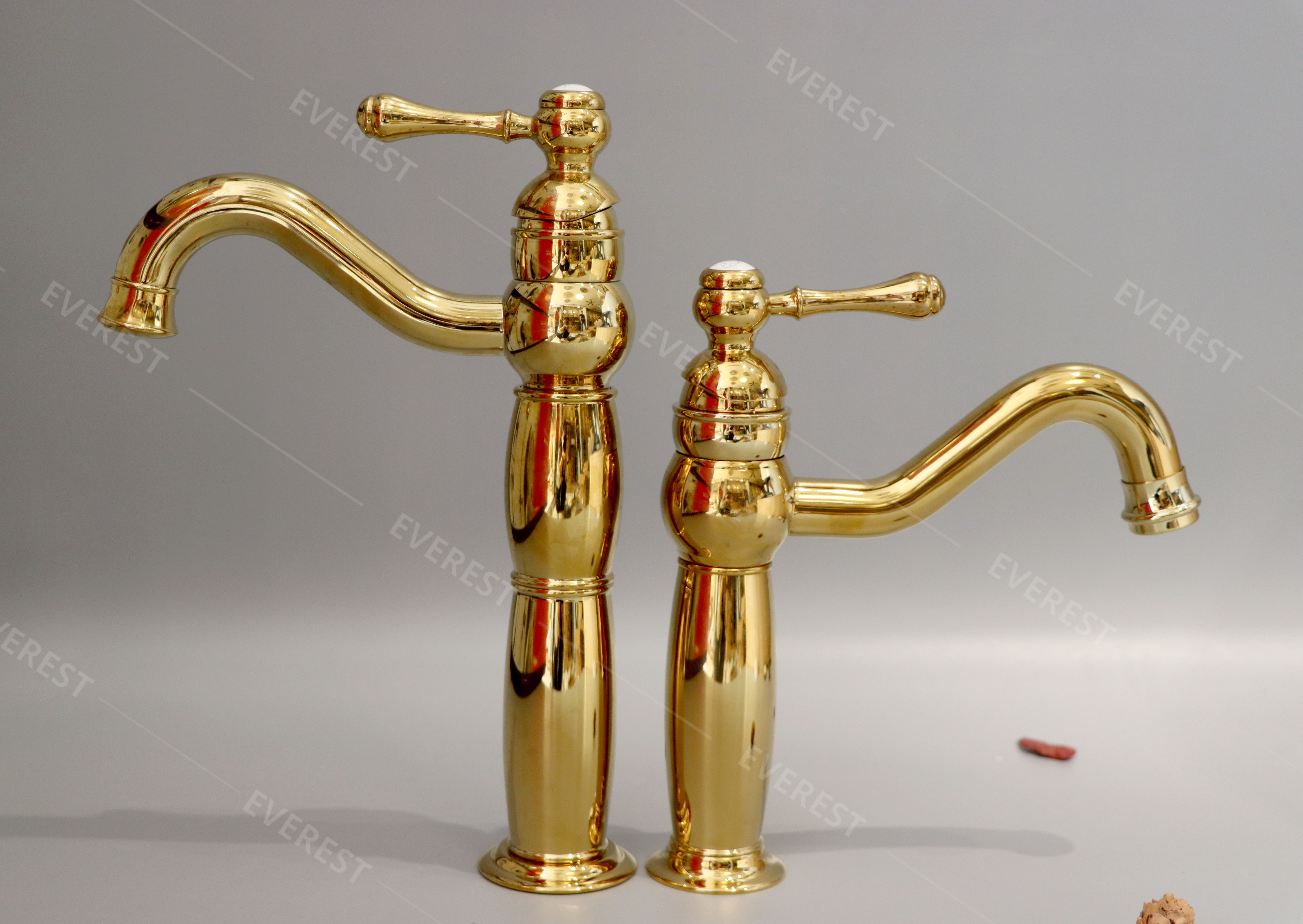 Vòi rửa mặt lavabo mạ vàng EVEREST EV-MV25
