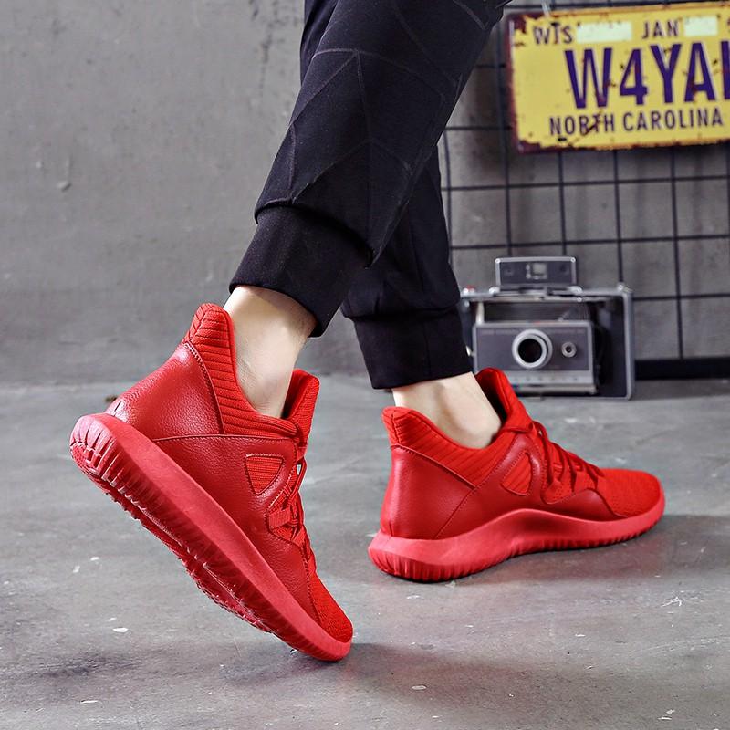 Stylish sleek ultra-lightweight sports shoes for men