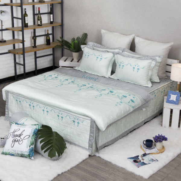 Bộ Chăn Ga Bọc Chần Gòn Tencel Edena ED751 - Trắng Xanh