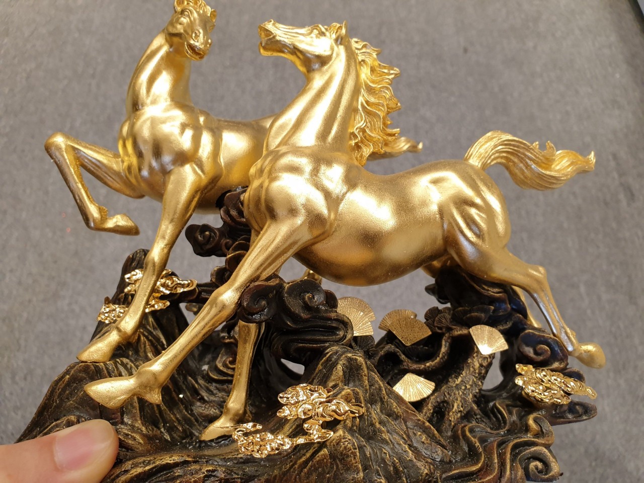 Tượng ngựa dát vàng 24k(32x30x20cm) MT Gold Art- - Hàng chính hãng, trang trí nhà cửa, phòng làm việc, quà tặng sếp, đối tác, khách hàng, tân gia, khai trương