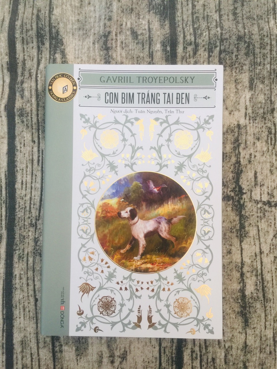 Con Bim Trắng Tai Đen