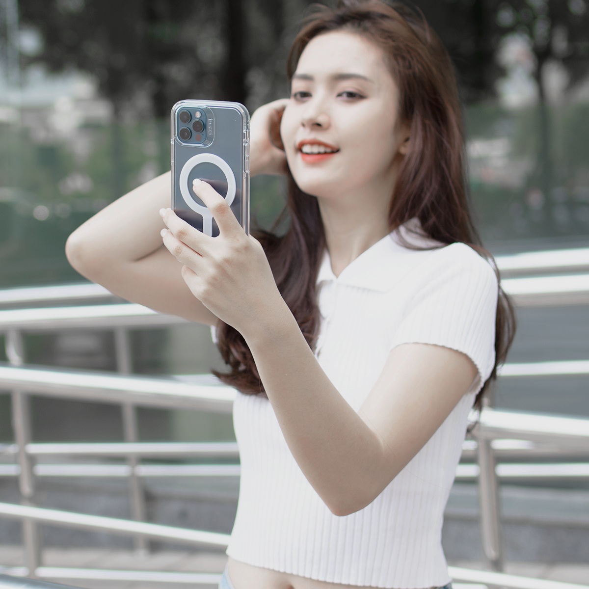 Ốp lưng kháng khuẩn chống sốc hỗ trợ sạc Maqsafe cho iPhone 14 Pro Max hiệu ZAGG Gear4 Crystal Clear Case - hàng nhập khẩu