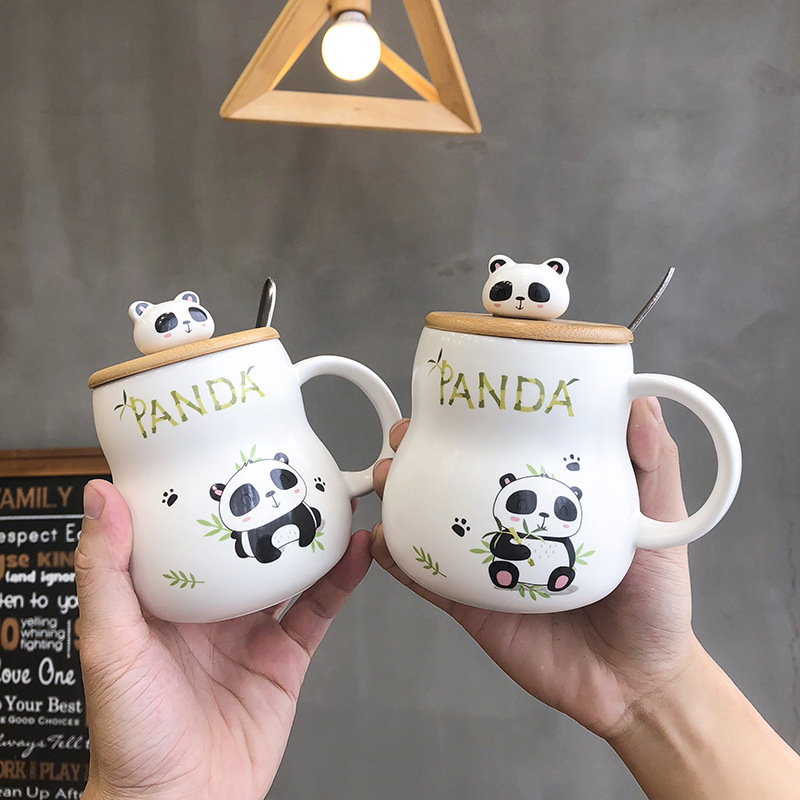 Cốc sứ Panda 400ml kèm nắp gỗ và thìa inox