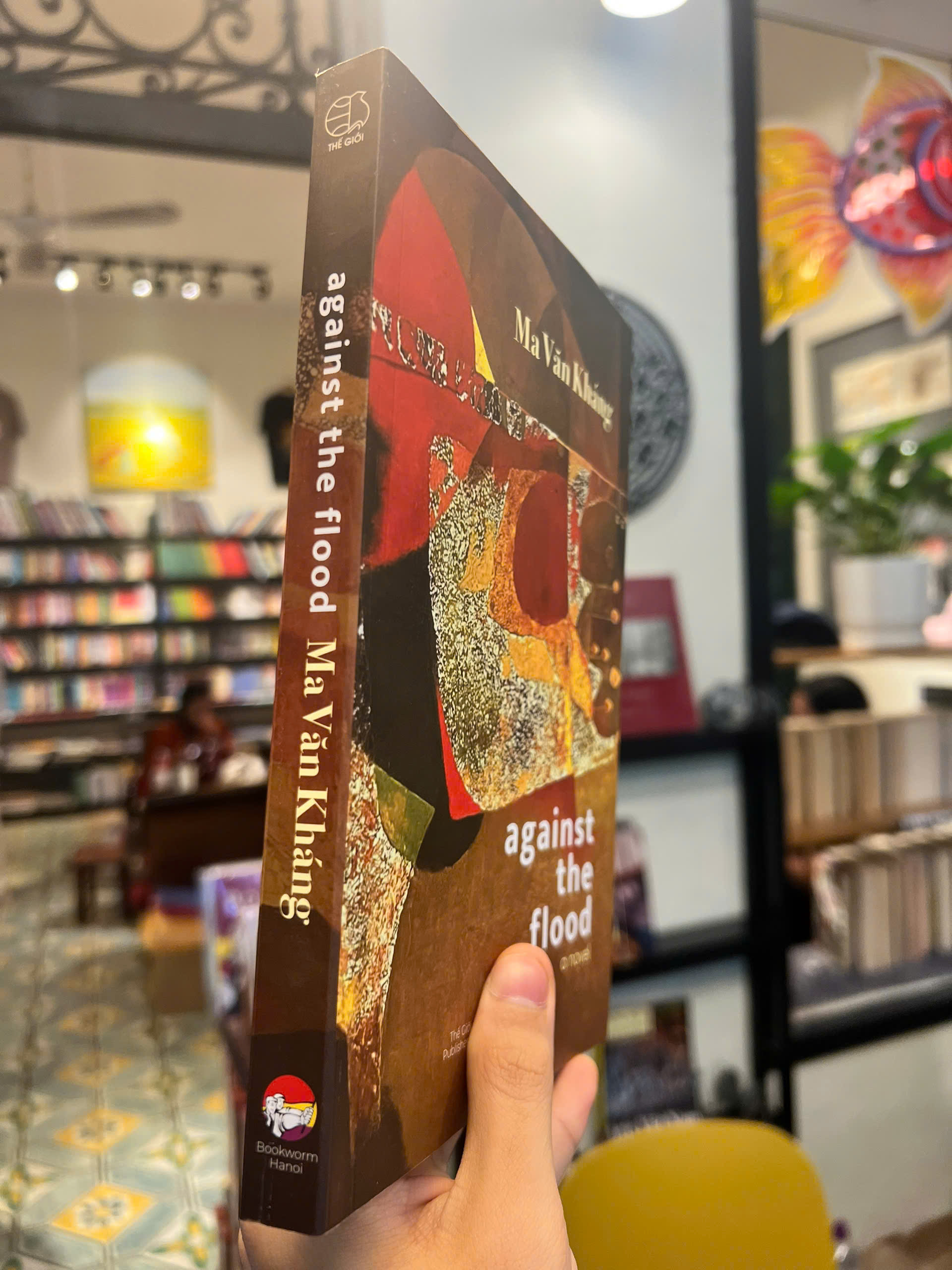 Sách - Against The Flood by Ma Văn Kháng | Vietnamese Literature / Văn học Việt Nam Tiếng Anh