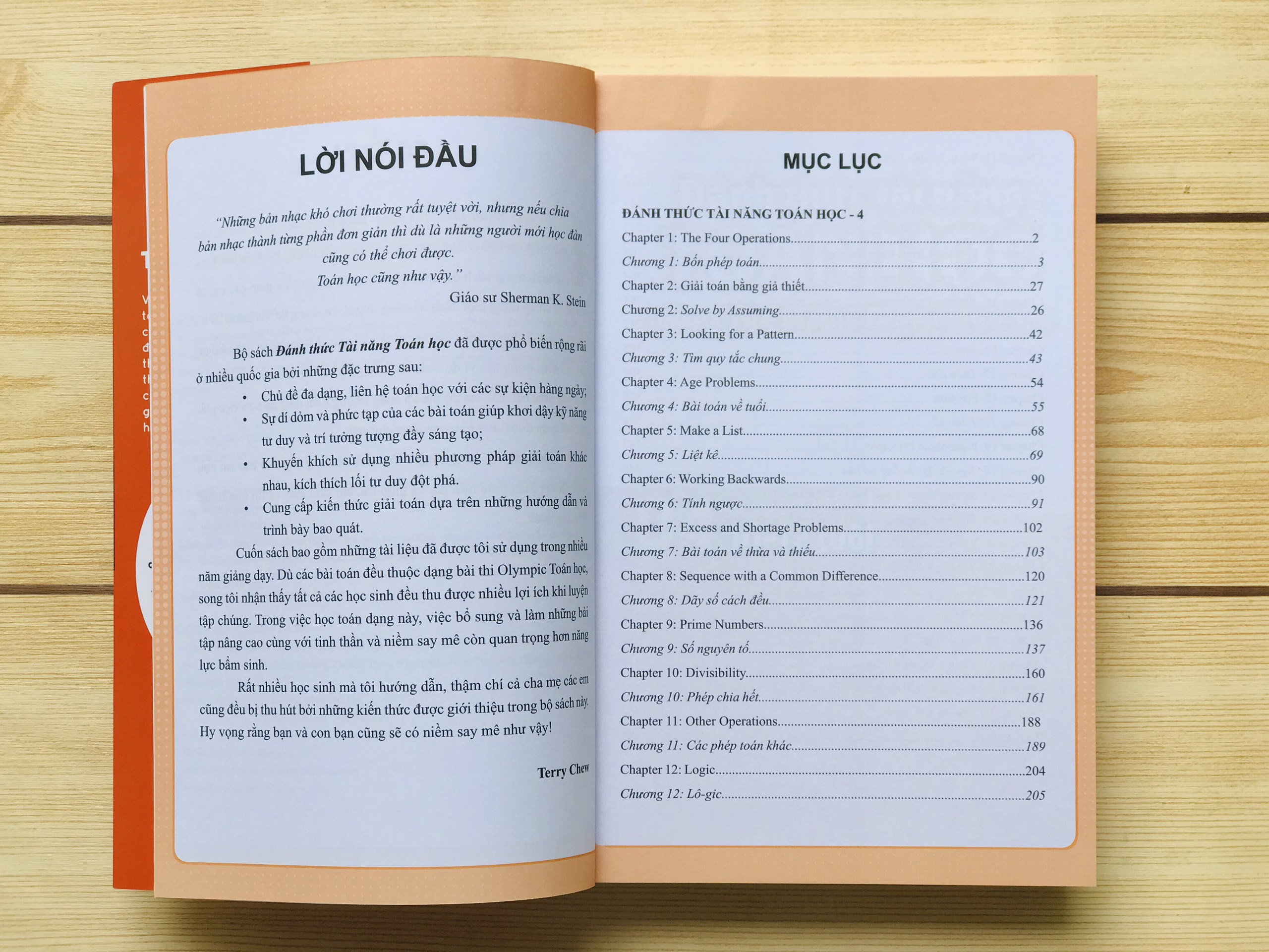 Sách Đánh Thức Tài Năng Toán Học 4 ( 10 - 12 tuổi ) - Sách Song Ngữ ( Việt – Anh) Giúp Trẻ Vừa Học Toán Vừa Ôn Luyện Tiếng Anh Theo Chương Trình Singapore - Sách Tham Khảo Toán - Toán lớp 4, Toán Lớp 5, Toán Lớp 6 - Á Châu Books, Bìa Cứng, In Màu