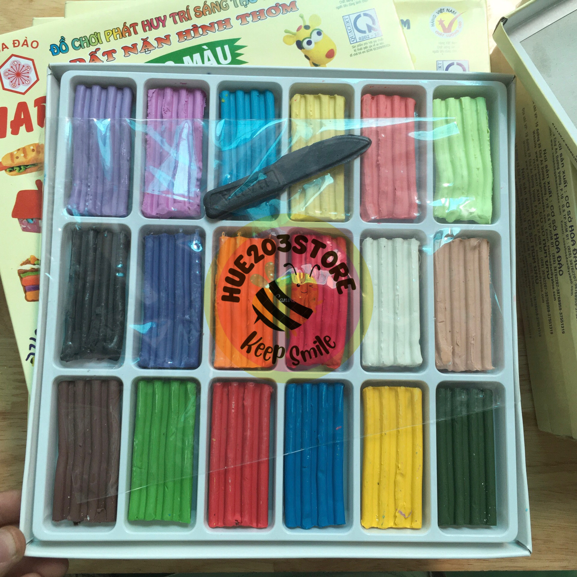 Đất nặn đất sét Hoa Đào Chất liệu an toàn 18 màu 01 hộp -đồ chơi cho bé phát triển-HÀNG VIỆT NAM AN TOÀN CHO TRẺ NHỎ