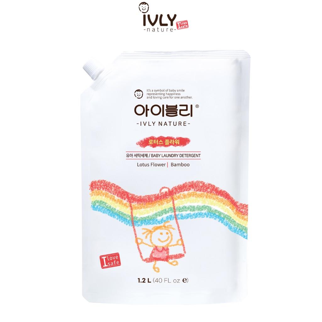 Combo nước giặt và nước xả vải hữu cơ IVLY NATURE hương hoa sen và tinh chất tre dạng túi dung tích 1200ml