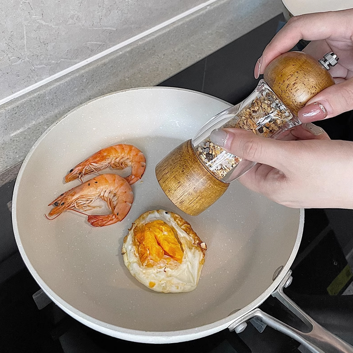Lọ xay hạt tiêu cao cấp vỏ trong suốt , dụng cụ xay muối hồng gia vị cho gia đình và nhà hàng