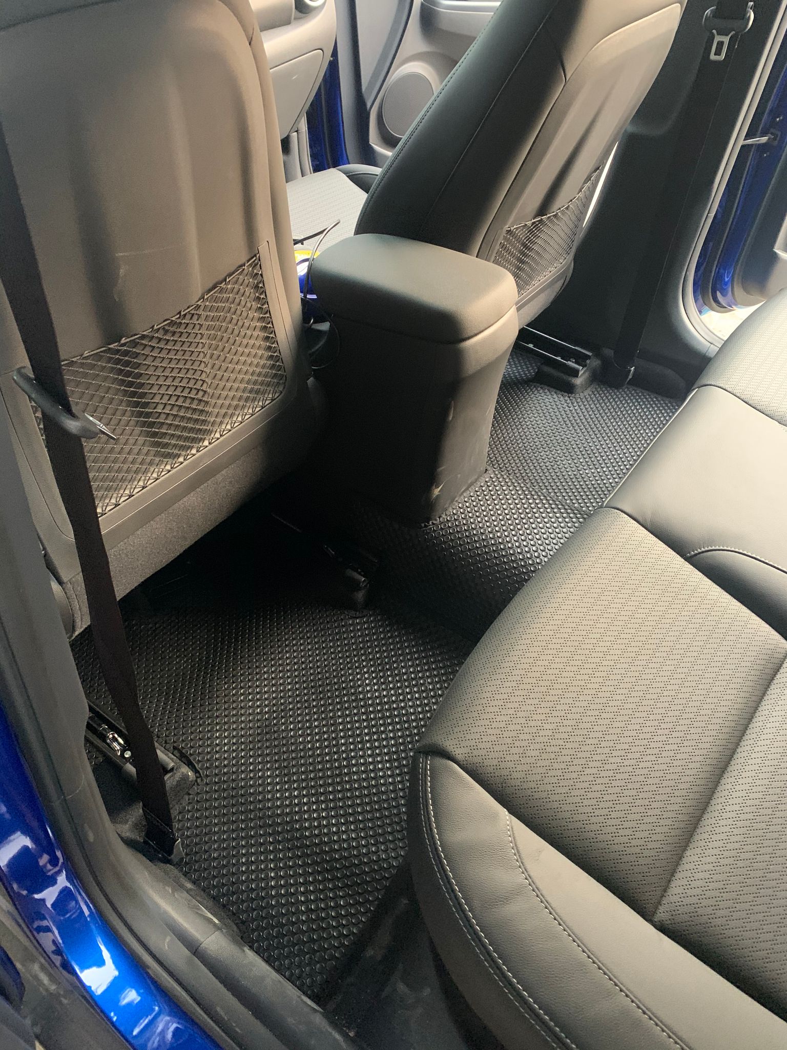Thảm lót sàn ô tô KATA cho xe Hyundai Kona - Khít với sàn xe, Chống trơn, Không mùi, Không ẩm mốc