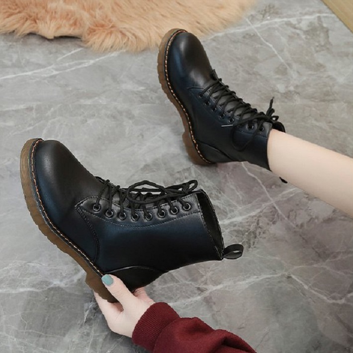 Giày boots nữ cột dây, bốt ulzzang đế nâu viền chỉ cổ lửng, sành điệu, cá tính S022N