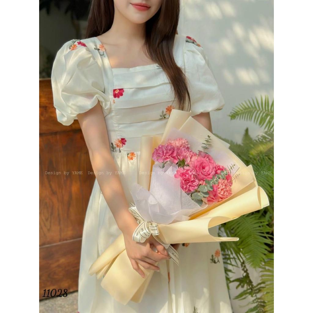 Đầm váy nữ hoa cổ vuông tay bồng dự tiệc màu trắng nhẹ nhàng