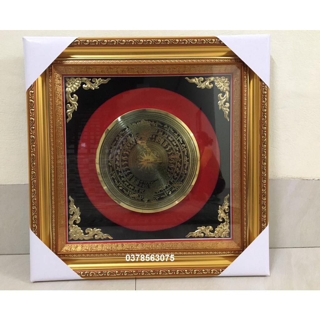 Tranh trống đồng treo tường kích thước 42x42cm khung vàng