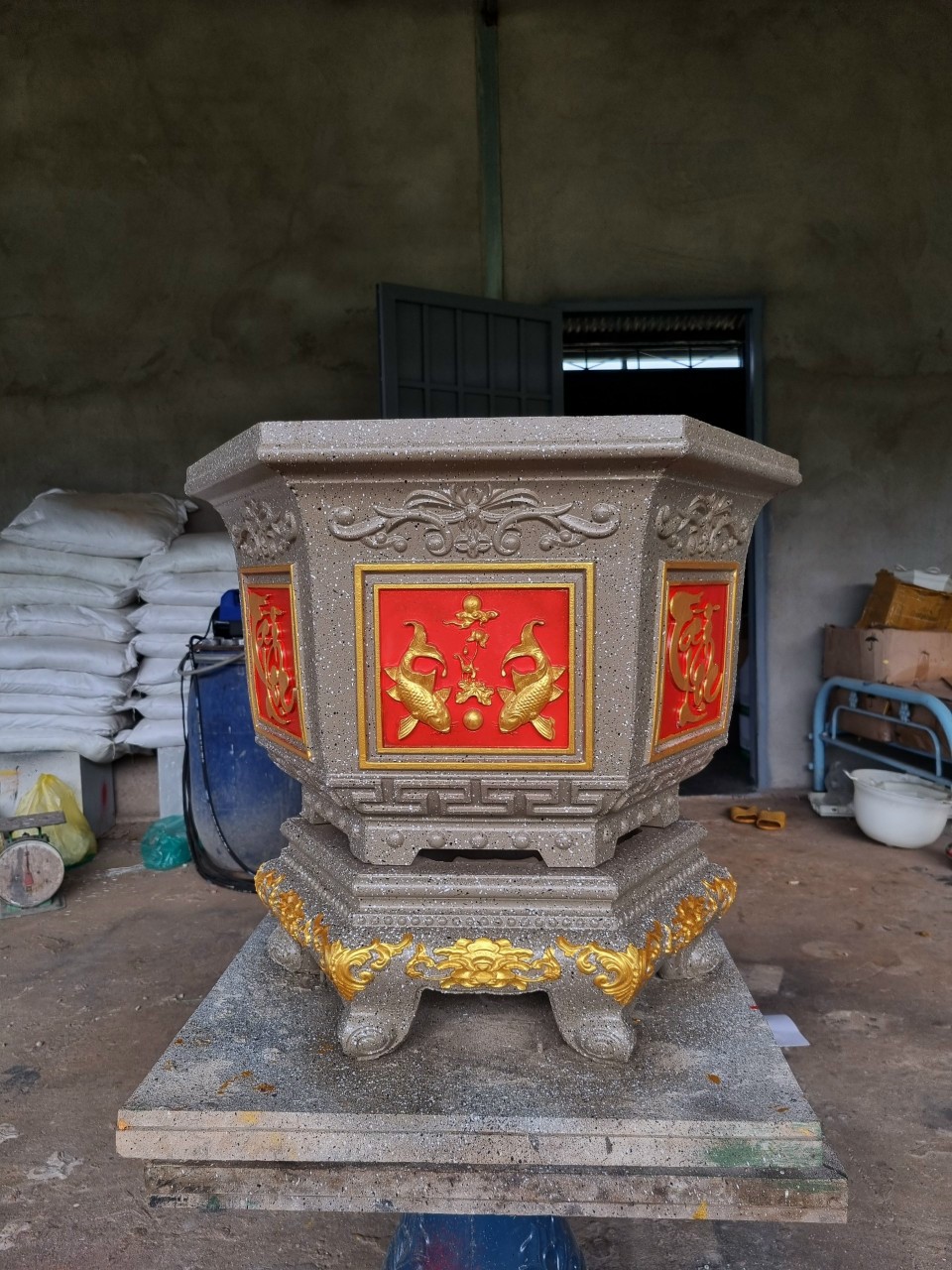 Khuôn đúc chậu cảnh lục giác 60 và chân đôn lùn
