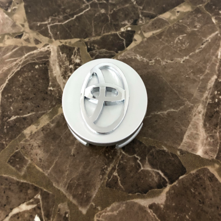 Logo chụp mâm, ốp lazang bánh xe ô tô Toyota đường kính 62mm