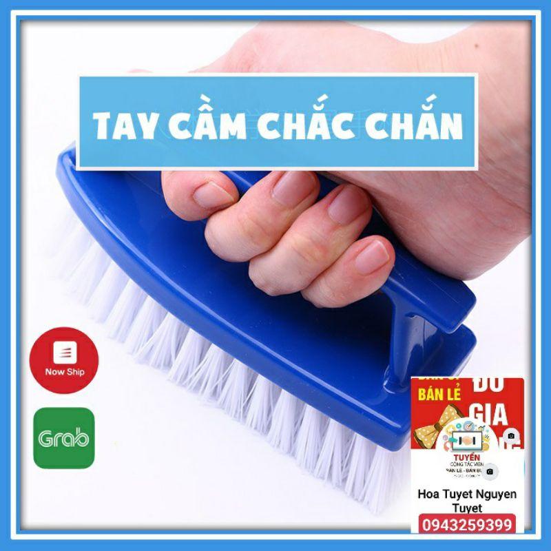 Bàn Chải Giặt Quần Áo, Chà Chân  ( tay cầm chắc chắn)