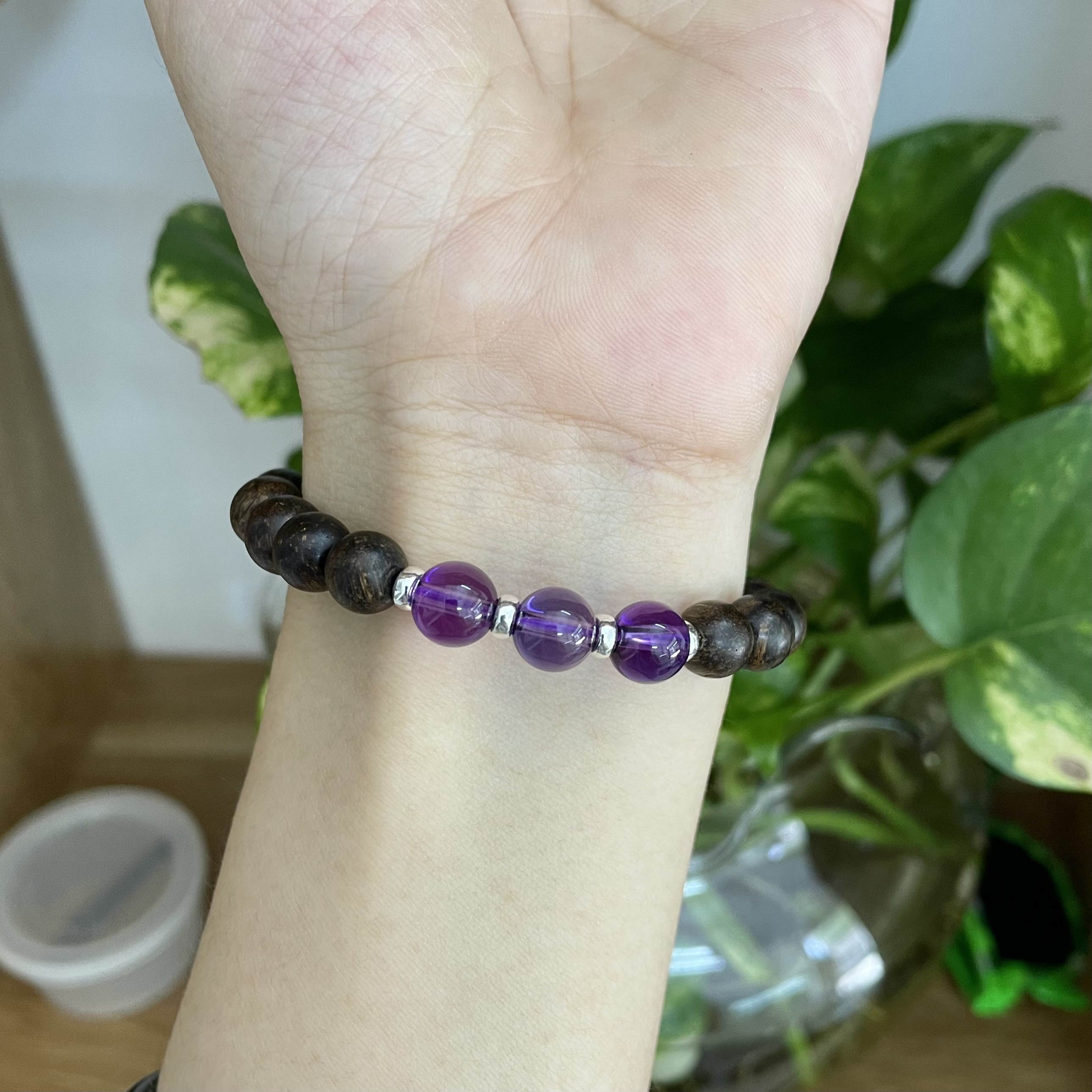 Vòng trầm gió Indo chìm 8 ly phối đá