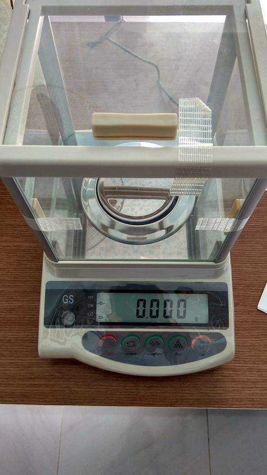 Cân Điện Tử GS - 320G Sai số 0.001g